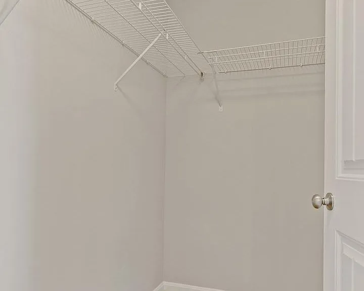 358 Avon Dr — Photo 4