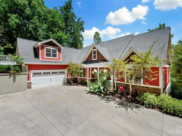 29 Hope View Rd, Swannanoa, NC 28778