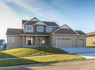 2061 Shannon Oaks Blvd NE, Rochester, MN 55906