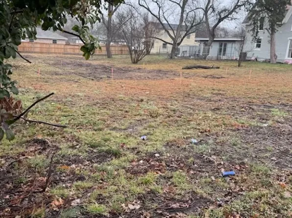 3915 Moulton St, Greenville, TX 75401