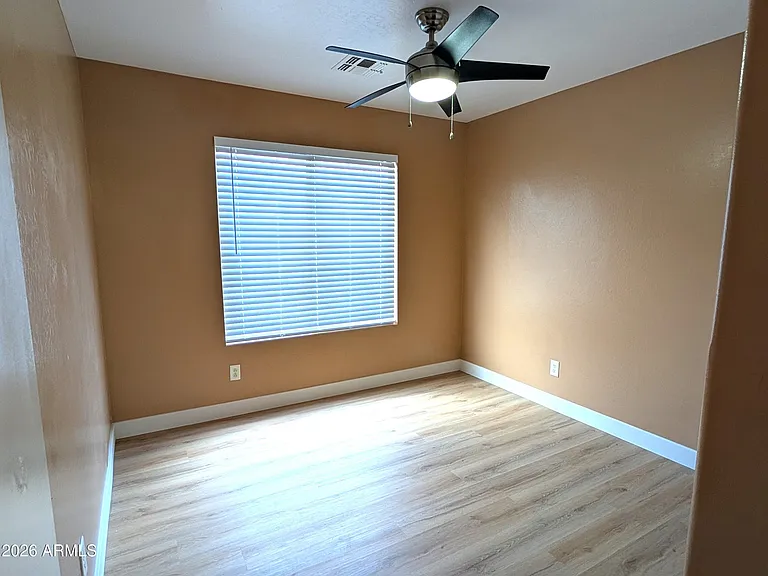 13216 W Mauna Loa Ln — Photo 12