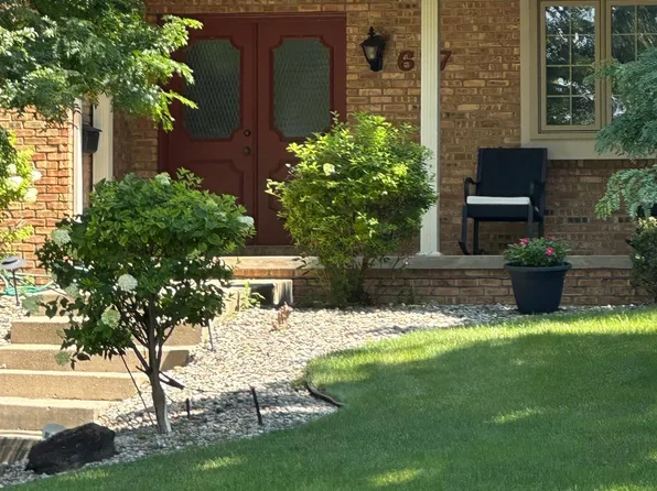 617 Boutell Dr, Grand Blanc, MI 48439