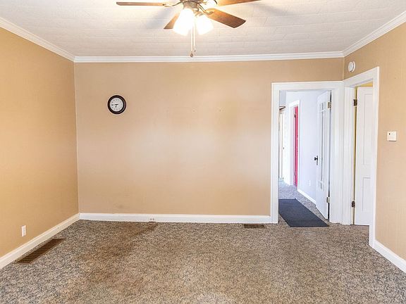 4th image of 326 Poplar Ave