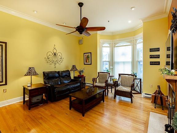 2nd image of 1049 S Park St #1