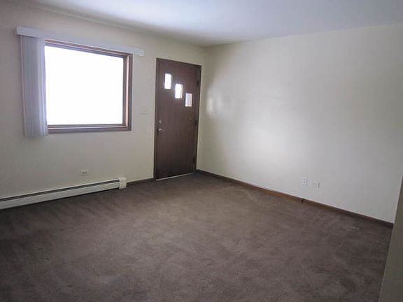 4th image of 385 2nd St #385