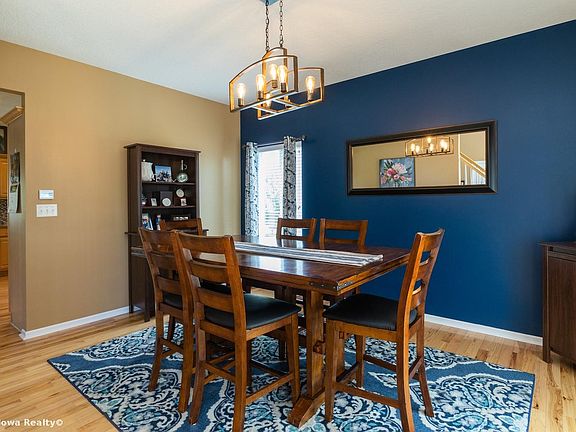 3rd image of 8947 Kingman Dr