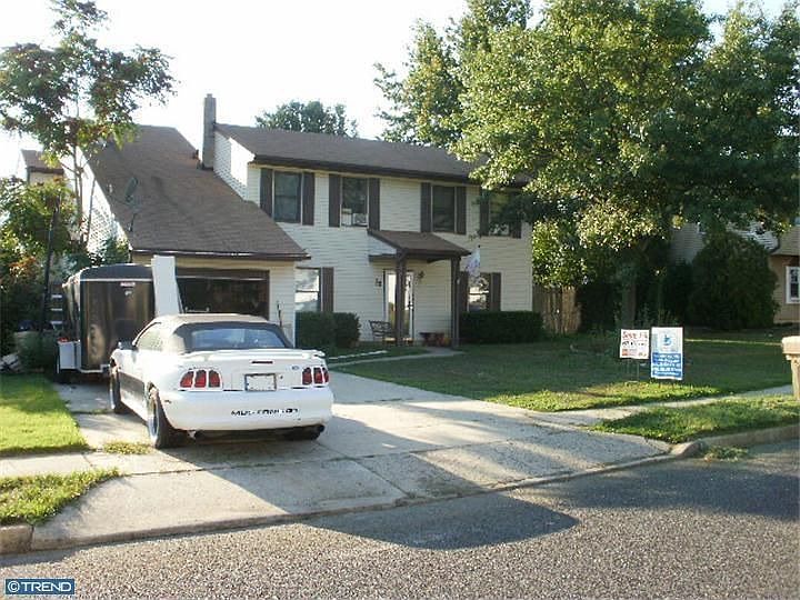 2nd image of 35 Willow Cedar Way