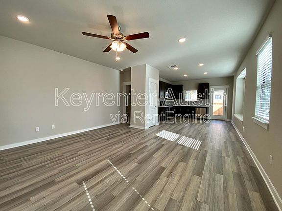 2nd image of 520 Fieldwood Dr #C