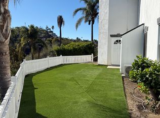 1560 Fireside Ln, Vista, CA 92084