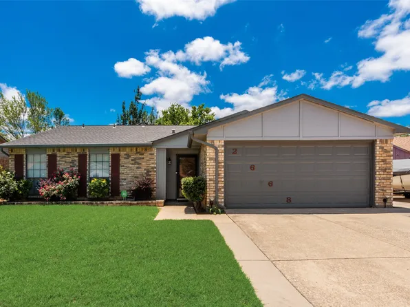 2668 Castanada Cir, Fort Worth, TX 76112