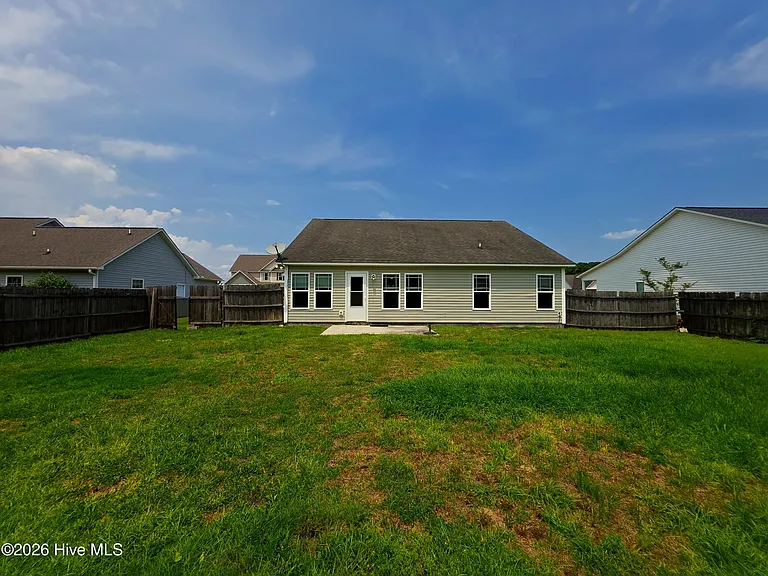 214 Long Neck Dr — Photo 4