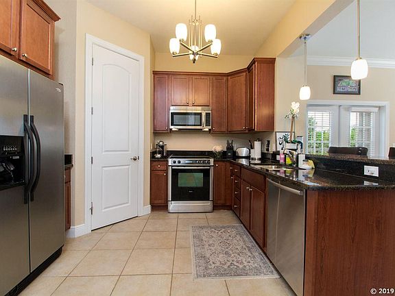4th image of 230 SW 2nd Ave APT 306