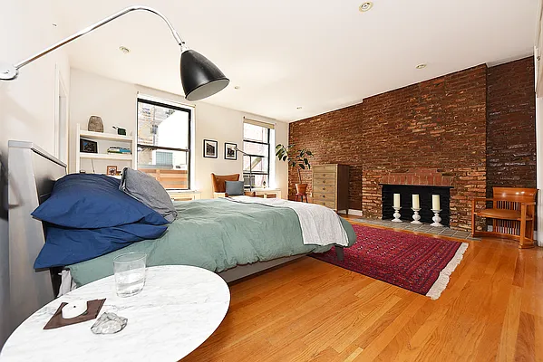 Rented by Buchbinder & Warren | media 18