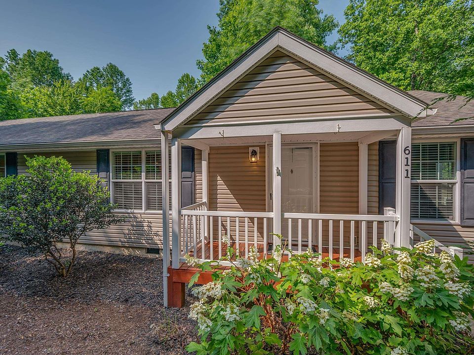 611 Meadowview Dr, Saluda, NC 28773 Zillow