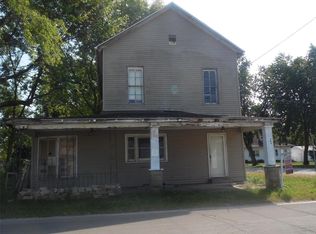 106 W Wall St, Mulberry Grove, IL 62262