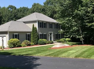 25 Farrwood Dr, Hooksett, NH 03106
