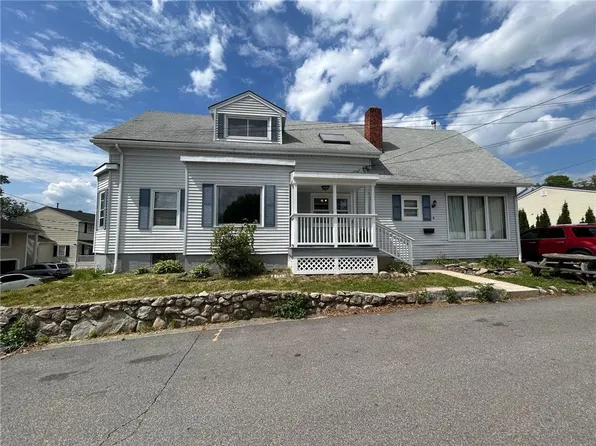 9 Bye St, North Providence, RI 02911
