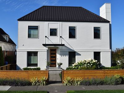 2531 Westmont Way W, Seattle, WA, 98199