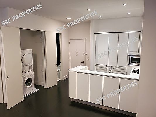 3rd image of 25 Broad St APT 7