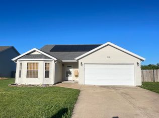 718 S Ridgecrest Ave, Nixa, MO 65714