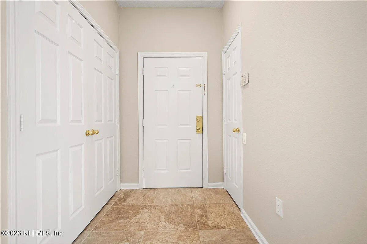 3 bed, 2.0 bath, 1408 sqft, $1,795 — Photo 4