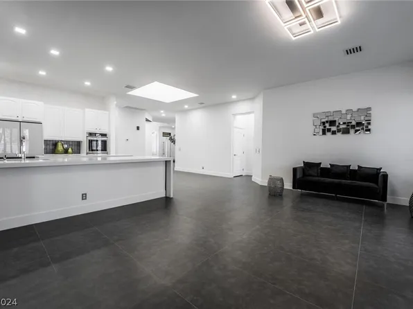1345 Via Savona Dr, Henderson, NV 89052