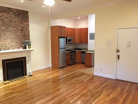 5th image of 127 W 70th St APT 3B