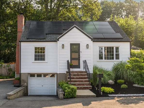 5 Cedar Brook Rd, Lynn, MA 01904