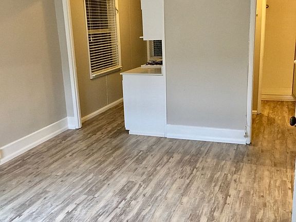 5th image of 1942 NW Pettygrove St APT 4