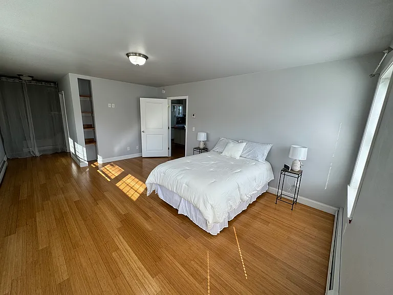 28 Staples St #1 — Photo 2