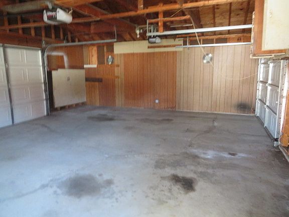 3rd image of 10136 Pelham St