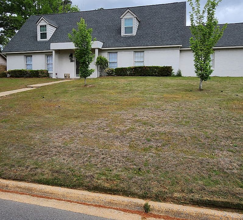 1st image of 350 Riverdale Dr
