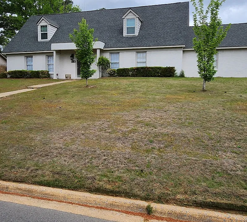 350 Riverdale Dr