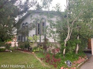 5604 Powderhouse Rd, Cheyenne, WY 82009