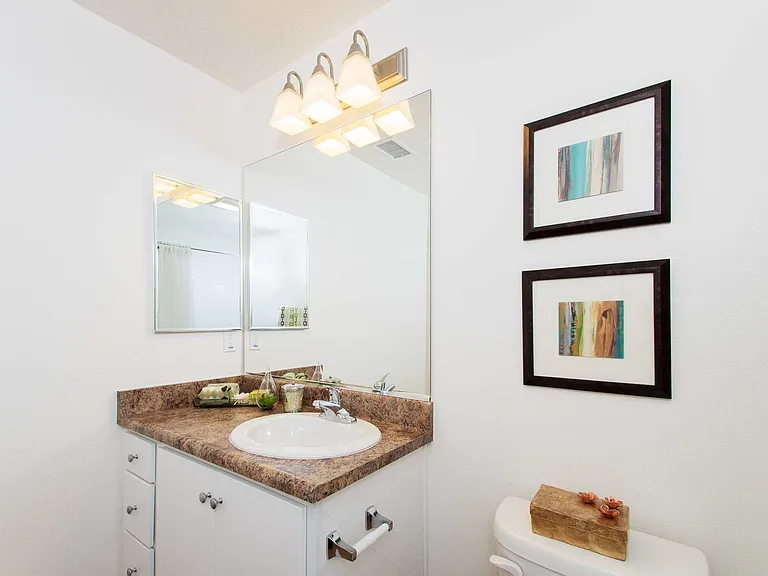 Avila Apartment Homes — Photo 43