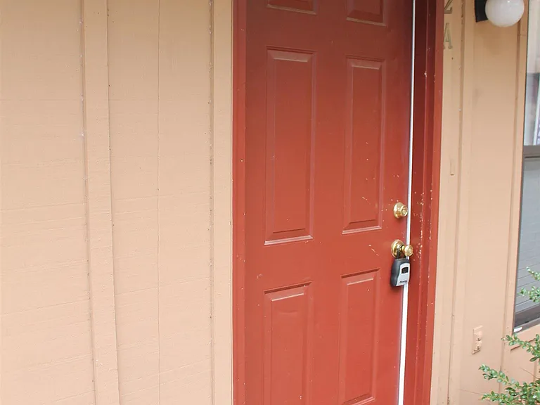 3608 Penny St SW #2A — Photo 2