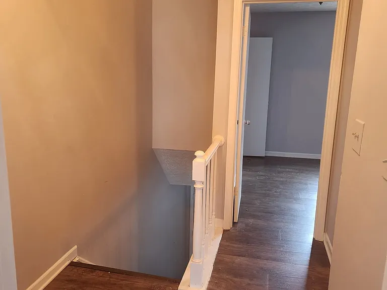 6572 Sleepy Hollow Ln — Photo 9