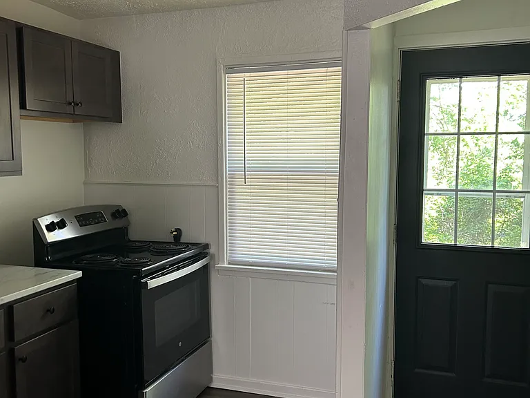 100-52D Midland Hts — Photo 2