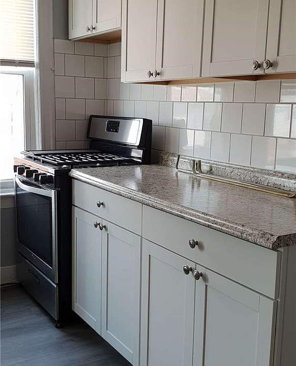 1st image of 23-00 121st St #2F