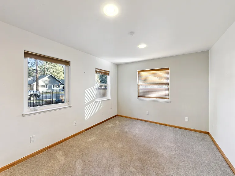 926 Tanglewood Dr — Photo 23