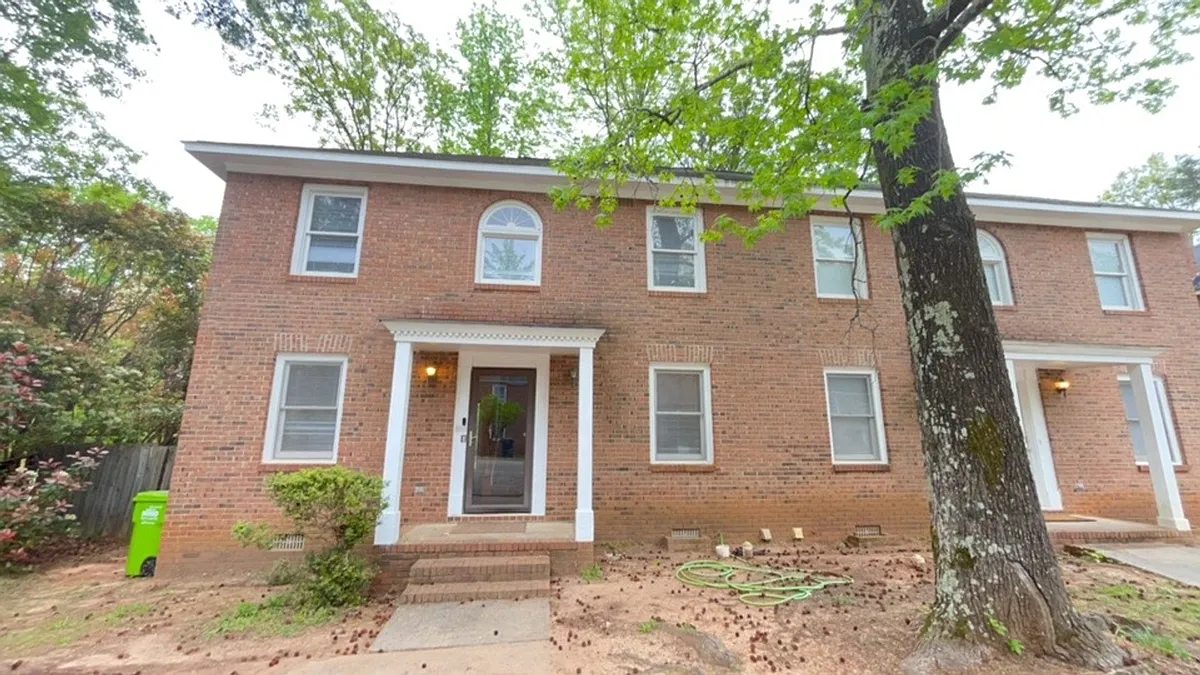 Building Photo - 1 Crescent Ln #1