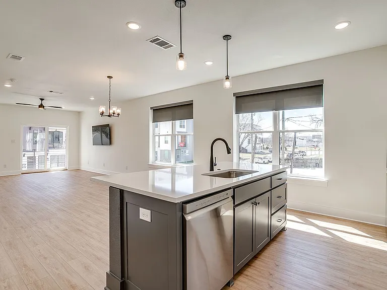 2320 Benbrook Blvd — Photo 31