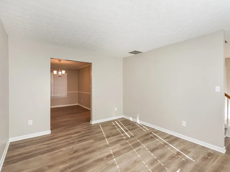 5621 Winchester Pl — Photo 9