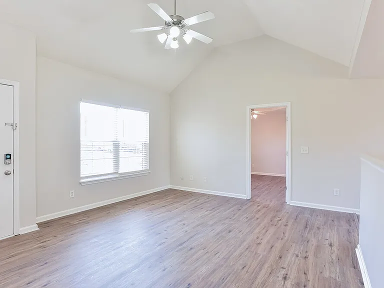 154 Dreville Dr — Photo 13
