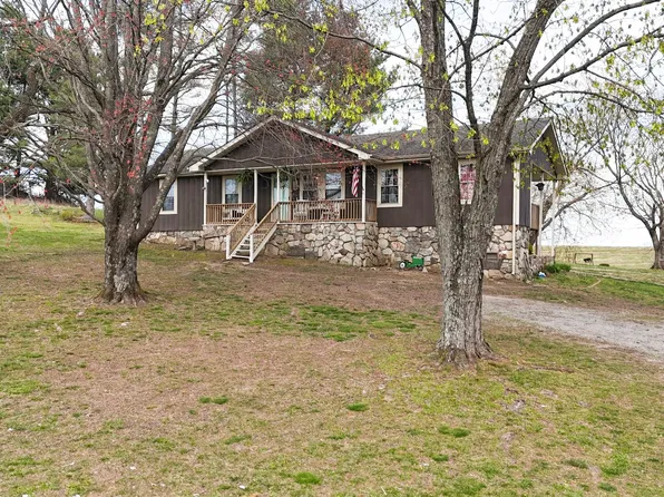 231 Austin Rd, Lafayette, TN 37083