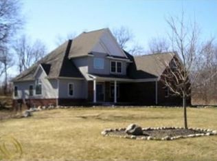 5535 Birch Ln, Davisburg, MI 48350