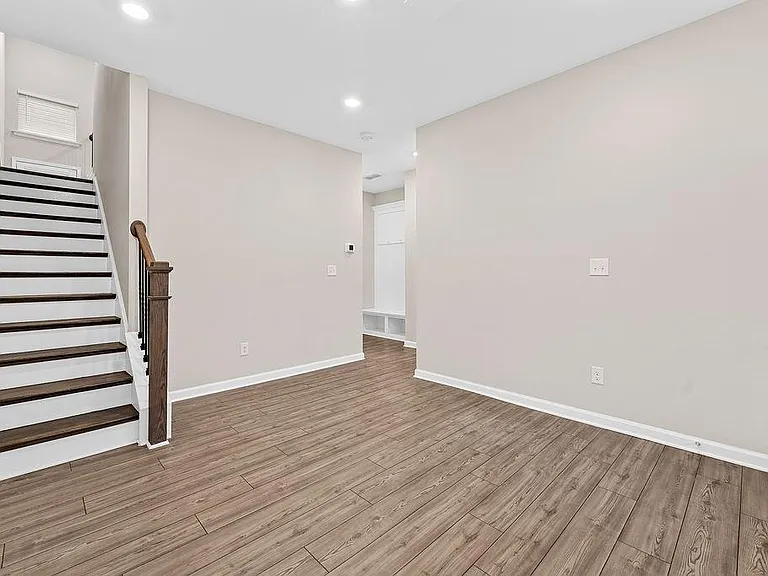 2247 Pink Hawthorn Dr — Photo 38