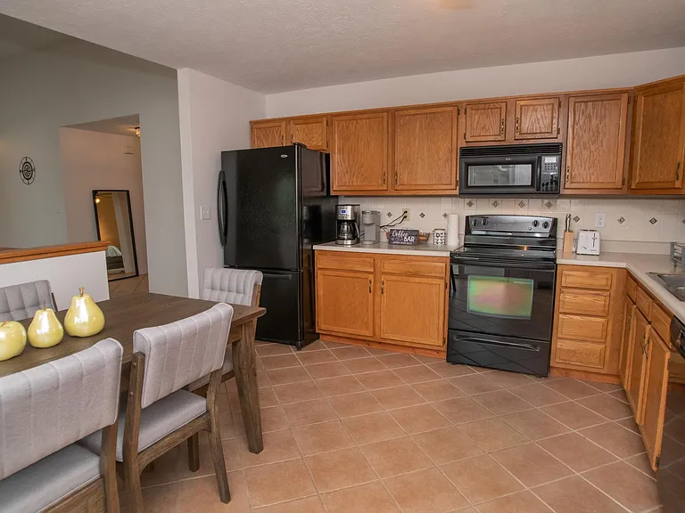 541 E Pine Ridge Dr — Photo 11