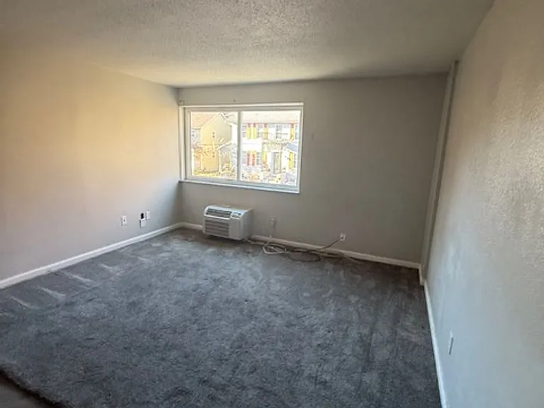 848 Riverview Ter #606 — Photo 3