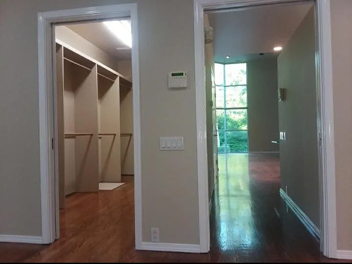 11 Flagstick Park — Photo 10
